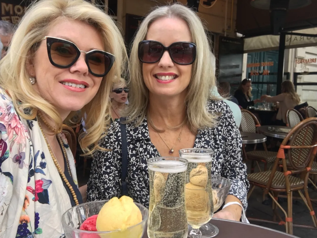 Absolutely Champers! Loulabelle, Karen et bubbles galore! 🥂🍾🥂